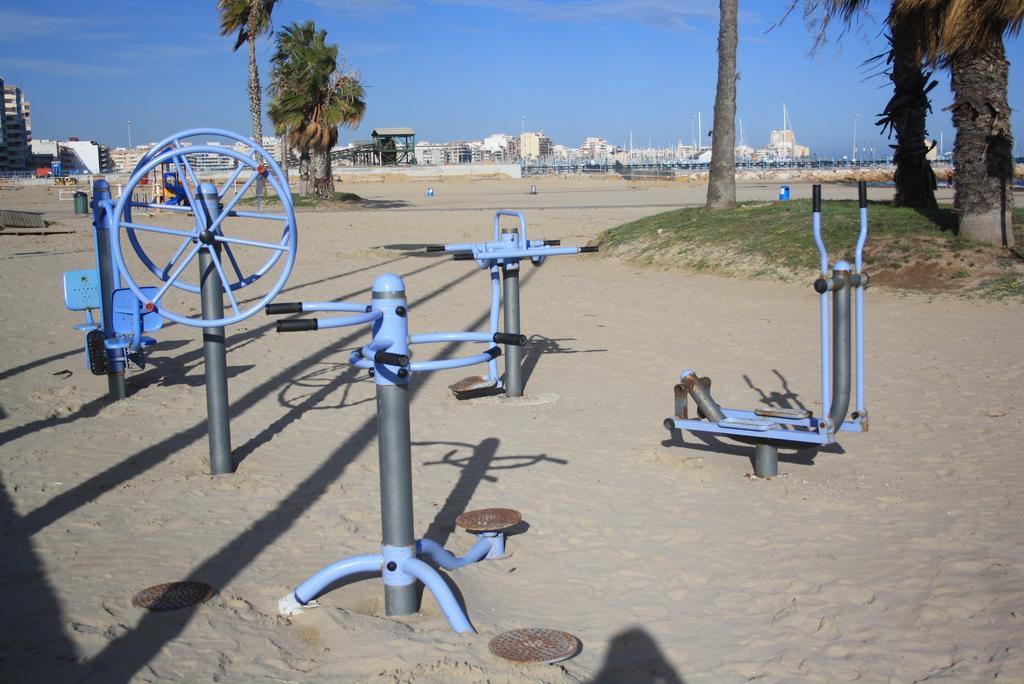 Apartamento Berry Playa Naufragos Torrevieja Esterno foto